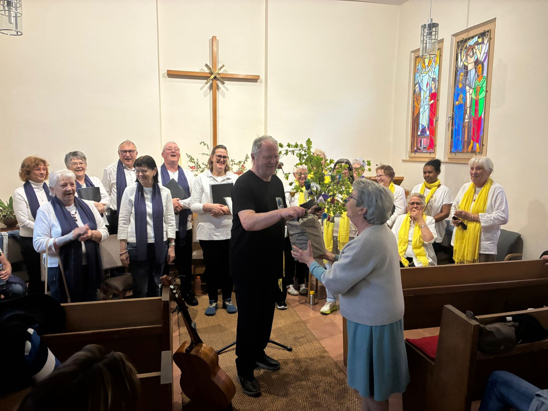 Auf dem Programm standen Frühlingslieder. Wie immer sang das Publikum in der Schifferkirche begeistert mit.